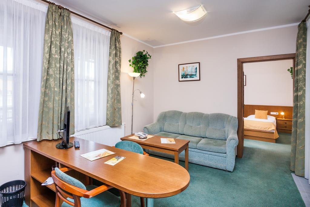 Hotel Jelínkova vila Velké Mezirici Quarto foto
