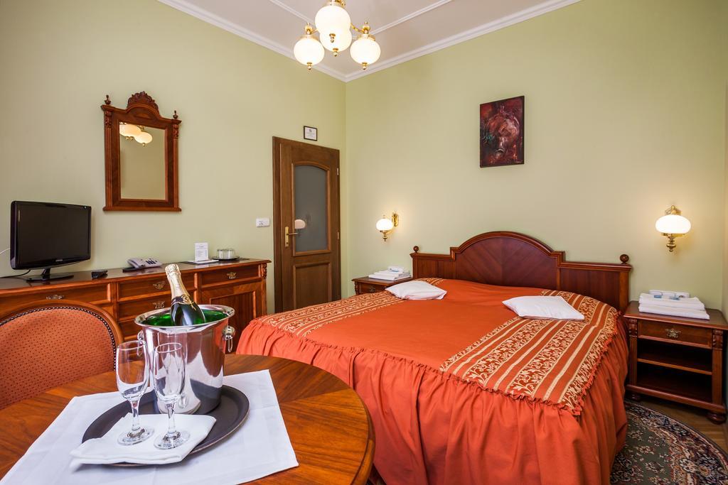 Hotel Jelínkova vila Velké Mezirici Quarto foto