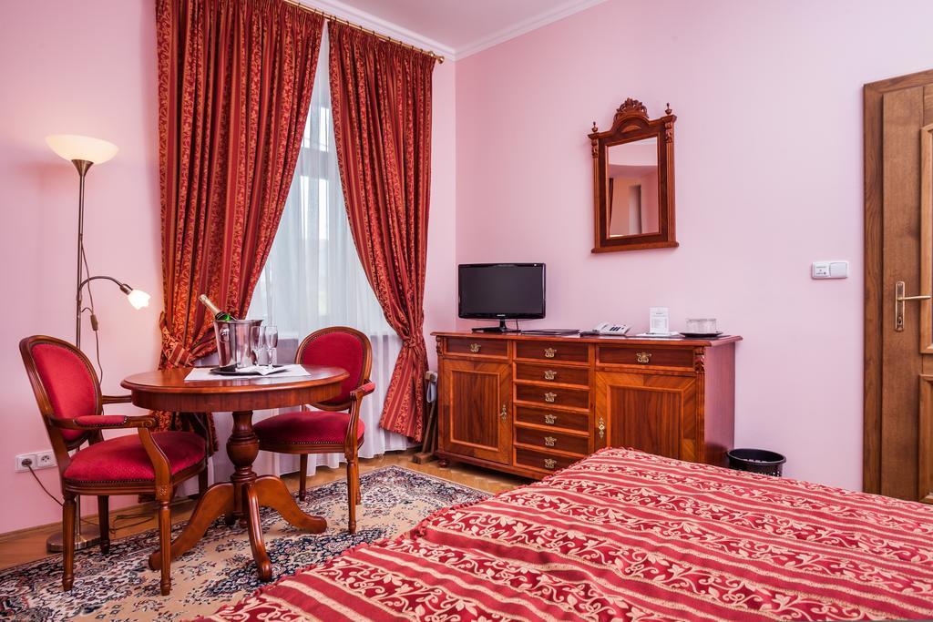 Hotel Jelínkova vila Velké Mezirici Quarto foto