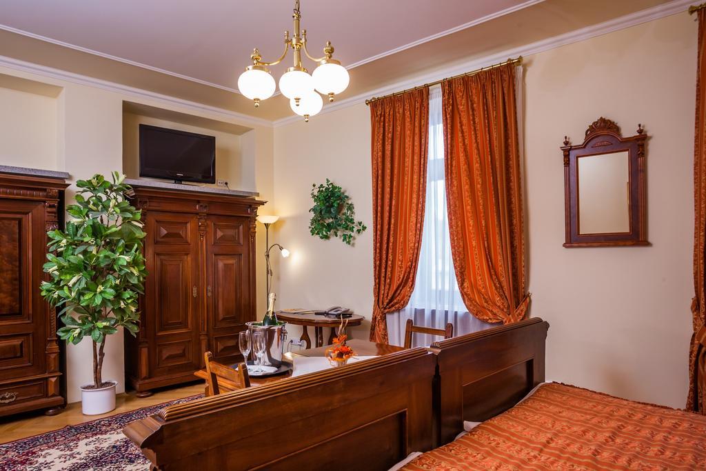 Hotel Jelínkova vila Velké Mezirici Quarto foto